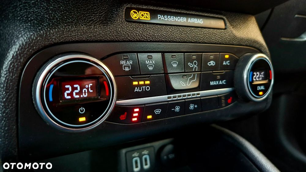 Ford Focus 1.5 EcoBlue STart-Stopp-System TITANIUM - 27