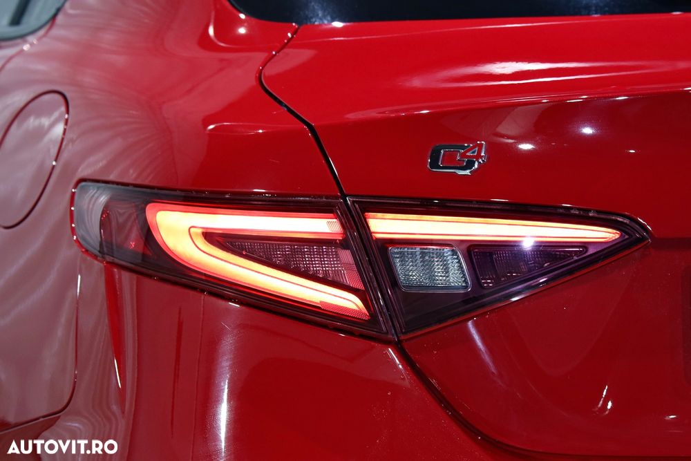 Alfa Romeo Giulia 2.2 AT8-Q4 Veloce - 37