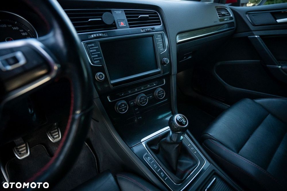 Volkswagen Golf GTI Performance BlueMotion Technology - 14