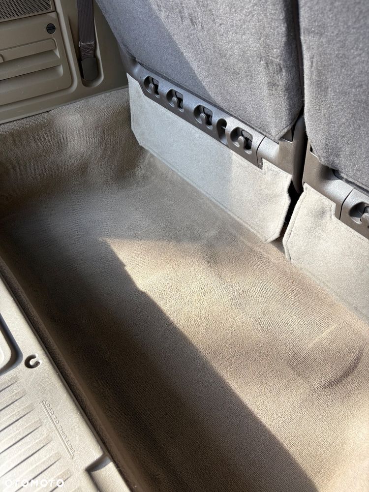 Lancia Voyager 3.6 Platinum - 14