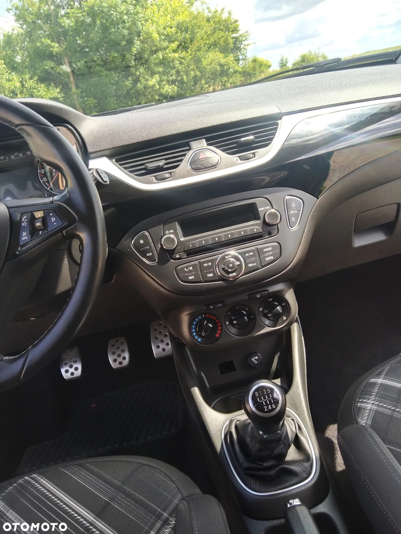 Opel Corsa 1.4 16V Sport - 14