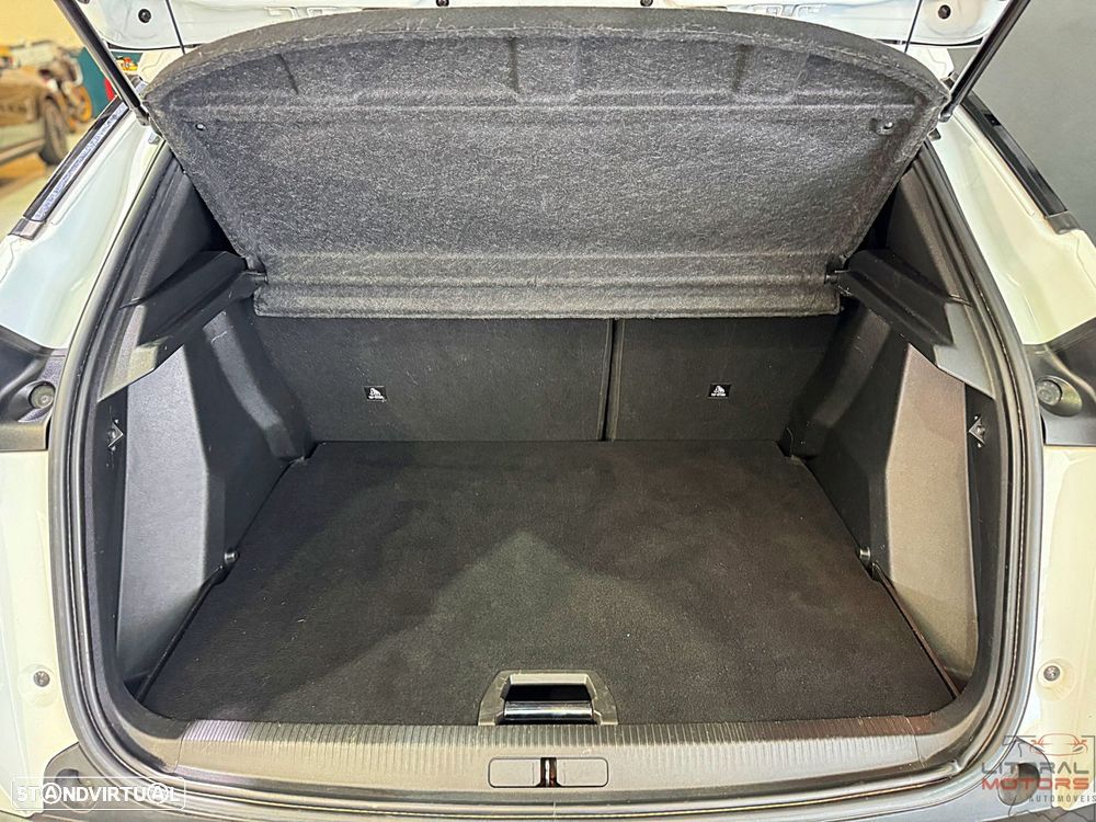 Peugeot 2008 1.2 PureTech Allure - 11