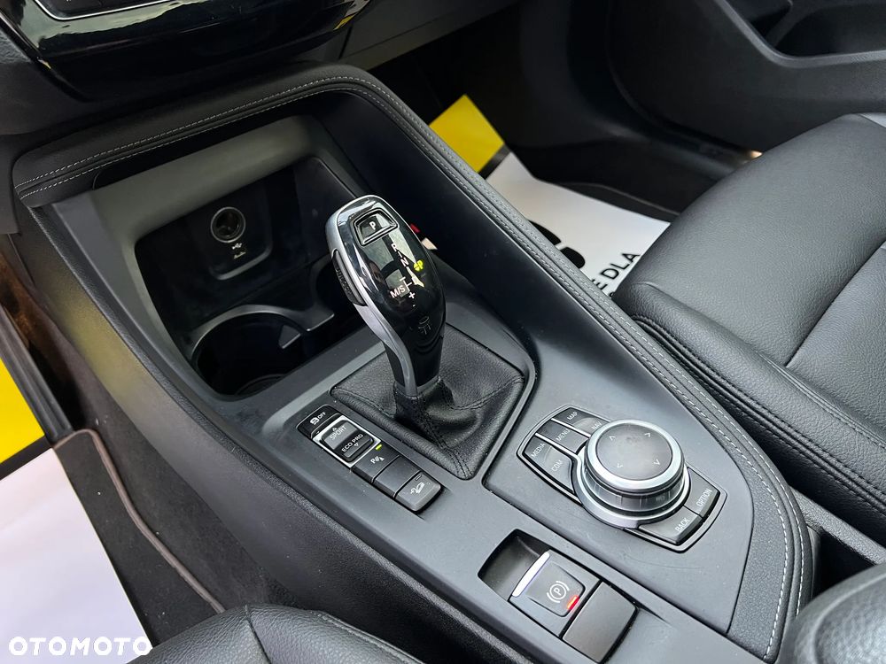 BMW X1 xDrive25i GPF Advantage - 19