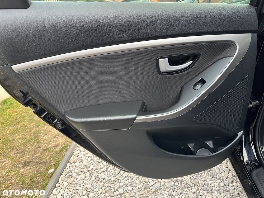 Hyundai i30 1.4 Passion Plus - 17