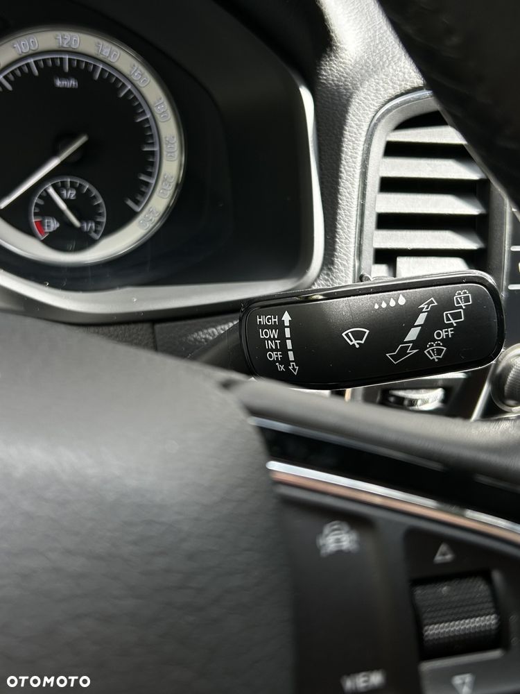 Skoda Karoq 1.0 TSI 4x2 Ambition - 25