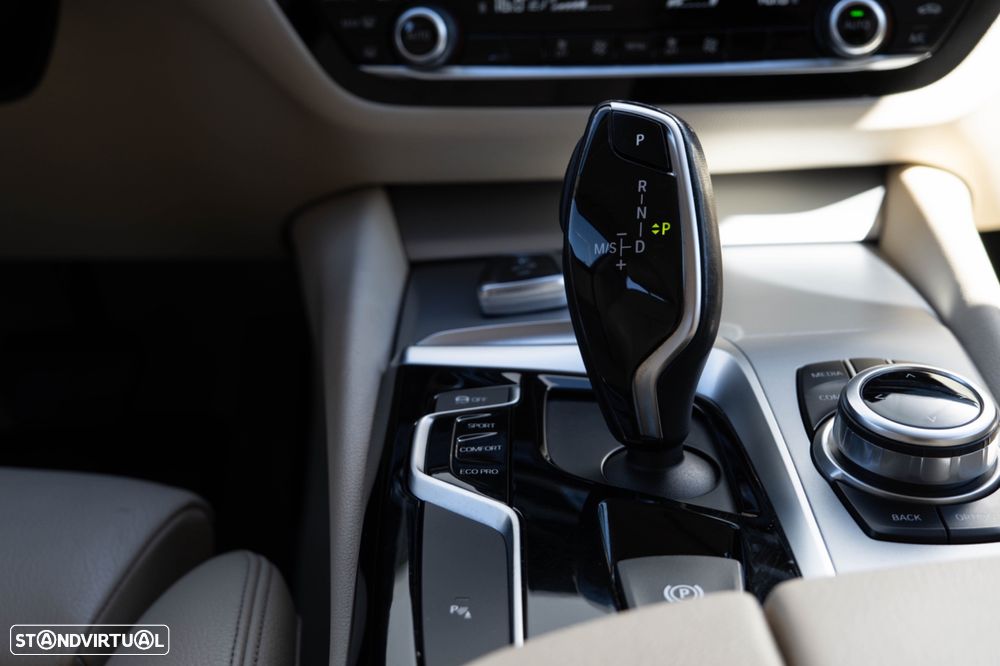 BMW 520 d Line Luxury Auto - 12