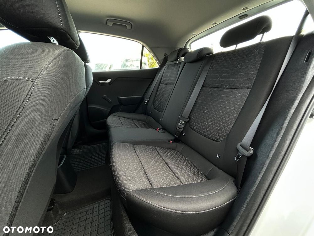 Kia Rio - 18