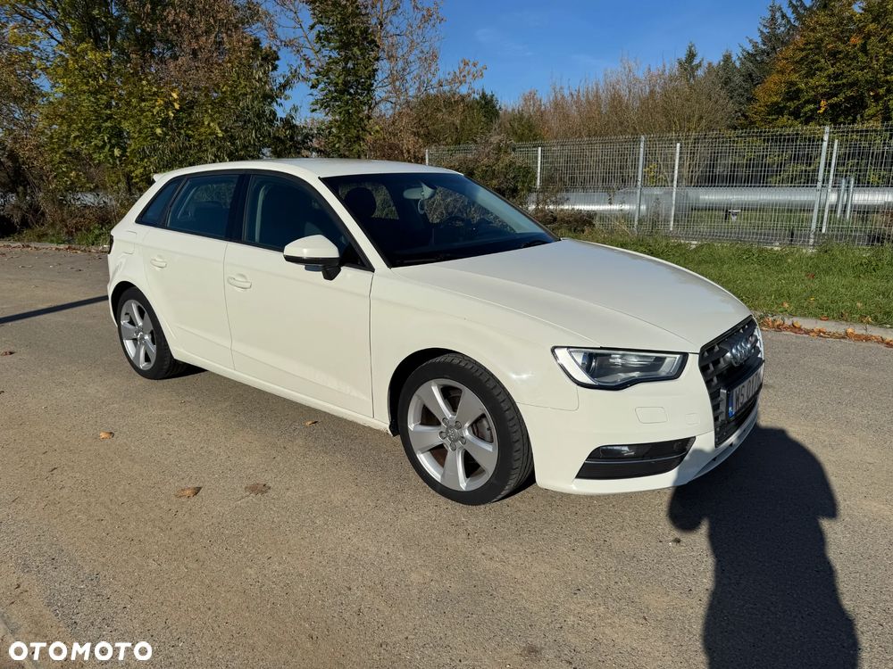 Audi A3 1.6 TDI DPF S tronic Ambiente - 3