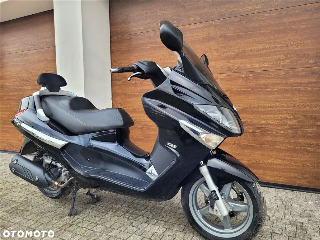 Piaggio Xevo - 1