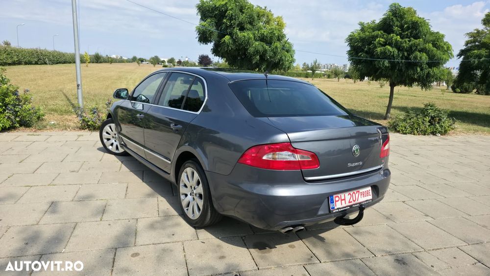 Skoda Superb 2.0 TDI Exclusive - 4