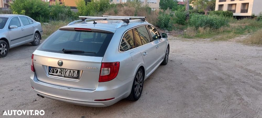 Skoda Superb 2.0 TDI Elegance DSG - 2