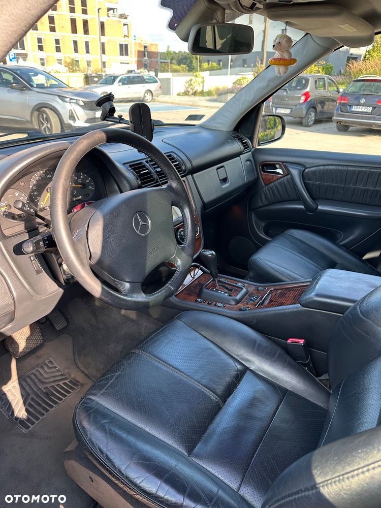 Mercedes-Benz ML - 11