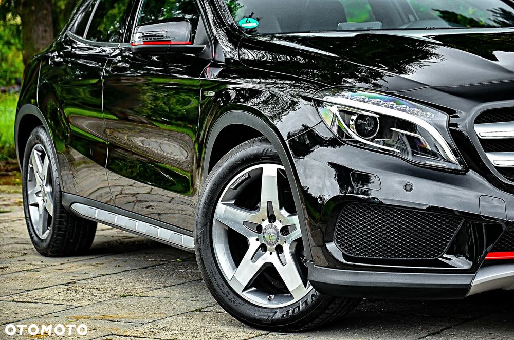 Mercedes-Benz GLA 180 7G-DCT AMG Line - 10