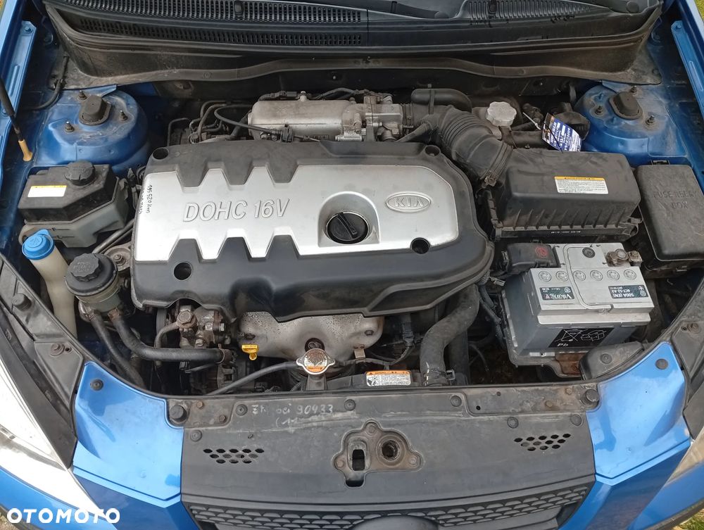 Kia Rio - 5