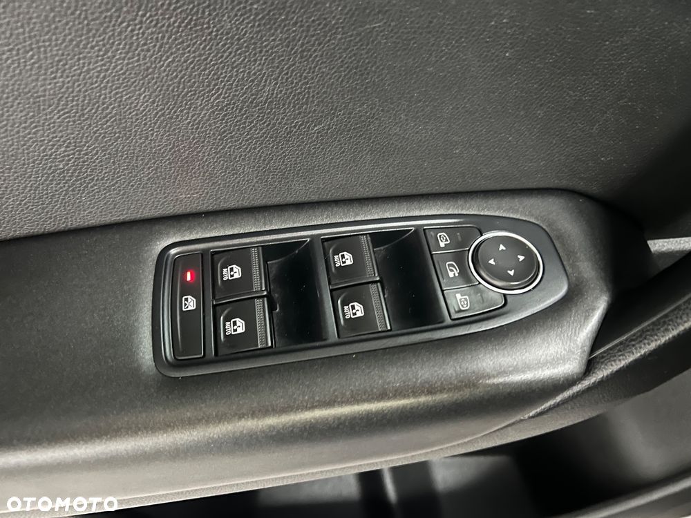 Renault Captur - 25