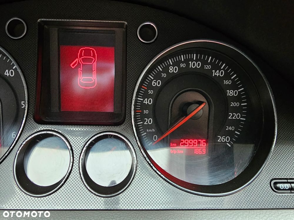 Volkswagen Passat 2.0 TDI Highline - 10