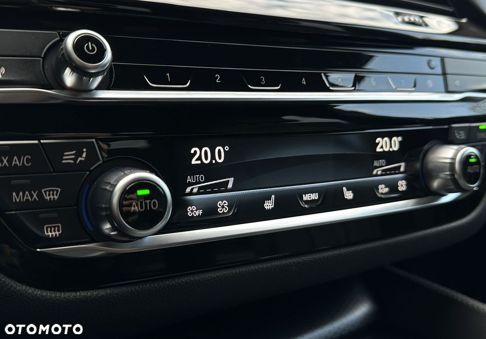 BMW Seria 5 530d xDrive M Sport Edition - 31