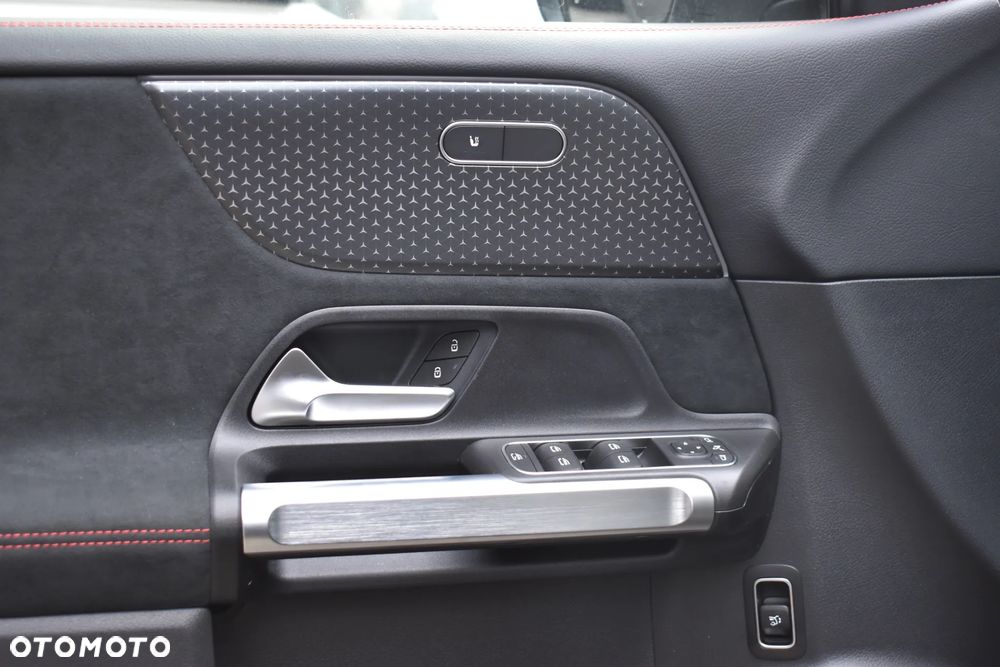 Mercedes-Benz GLB 200 d 4Matic 8G-DCT Edition AMG Line - 13