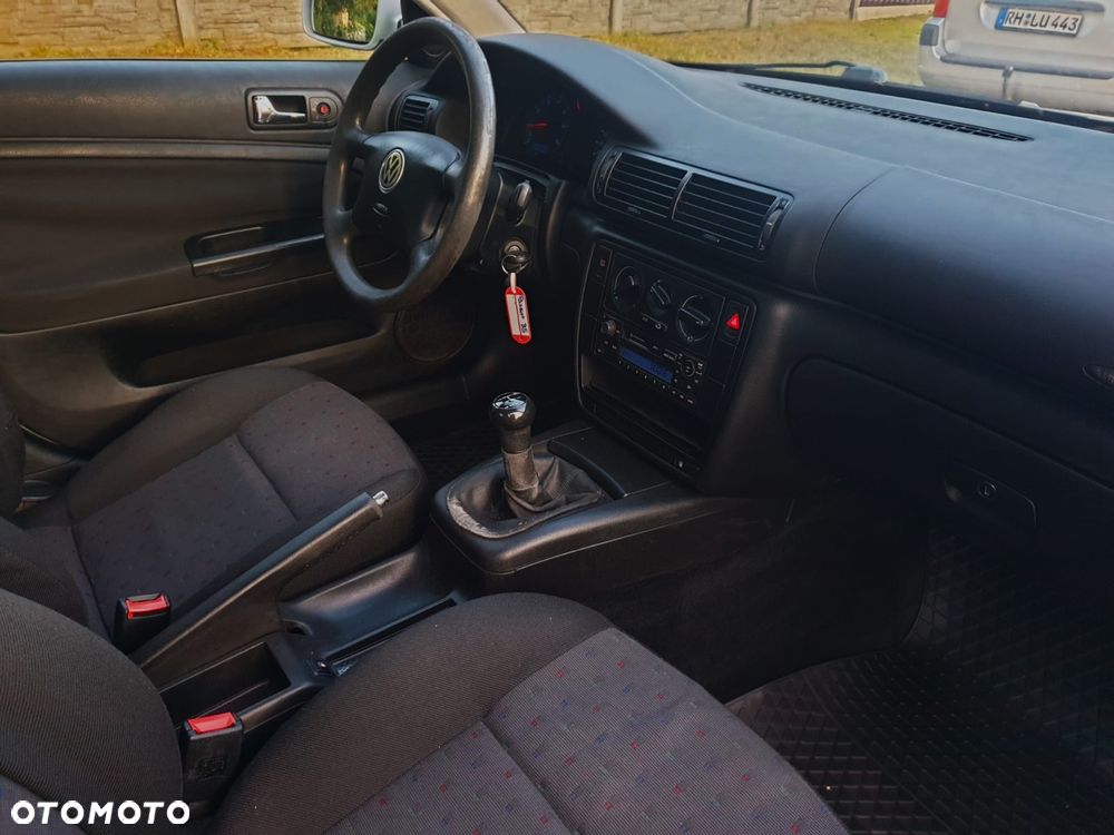 Volkswagen Passat 1.6 Highline - 6