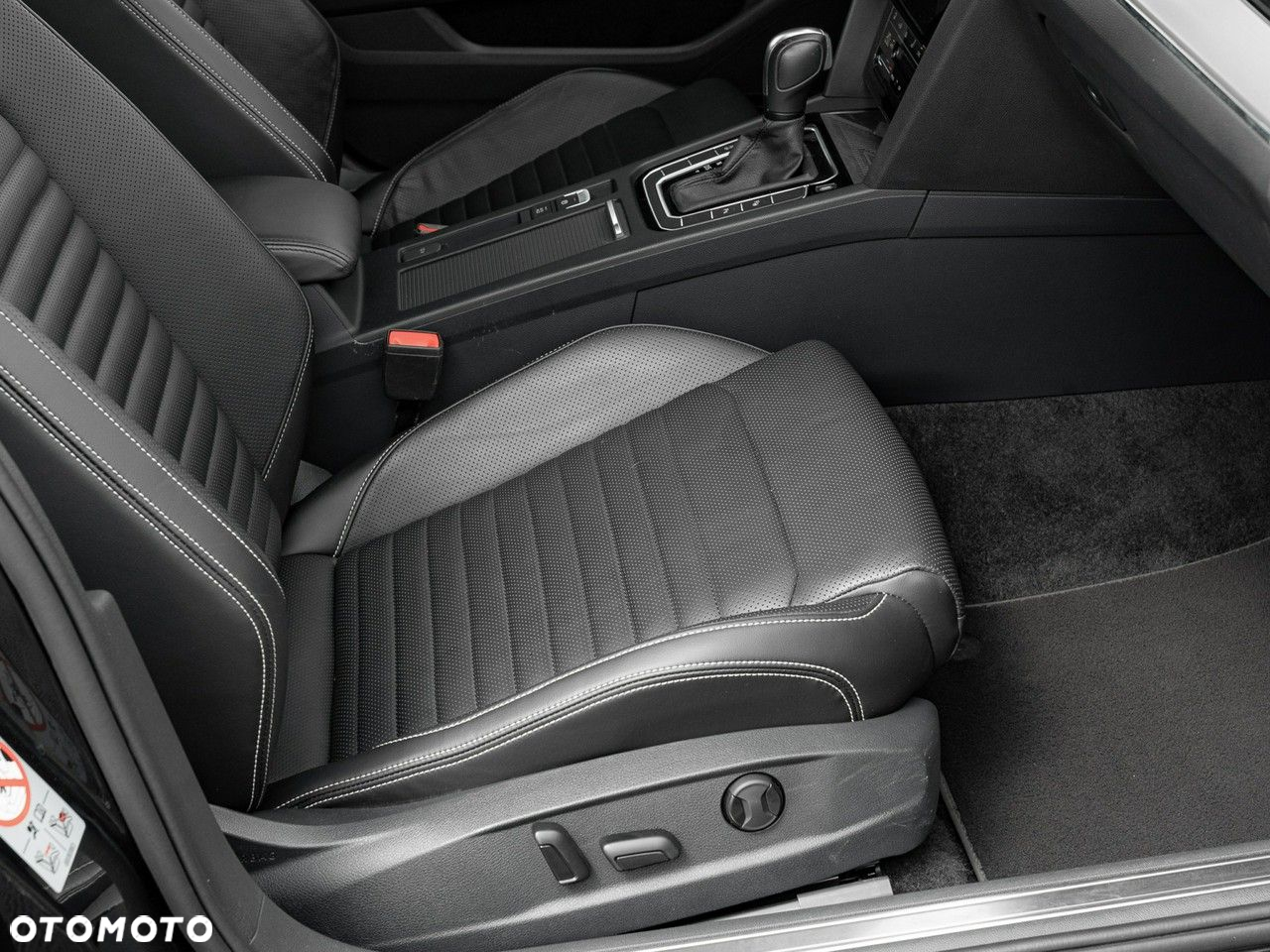 Volkswagen Passat 2.0 TSI 4Mot Elegance DSG - 33