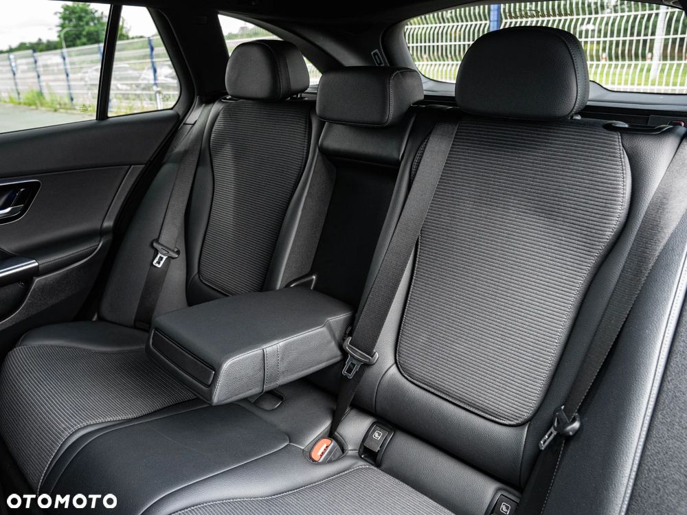 Mercedes-Benz Klasa C 220 d 9G-TRONIC Edition AMG Line - 30