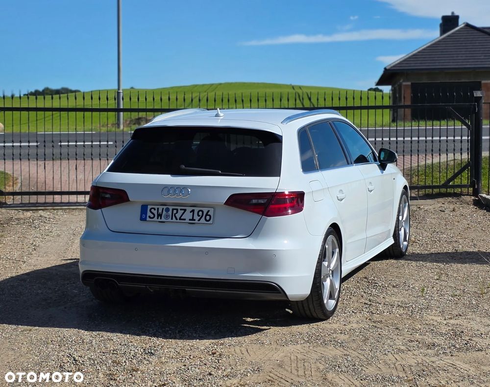 Audi A3 Sportback 2.0 TDI S line Sportpaket - 11