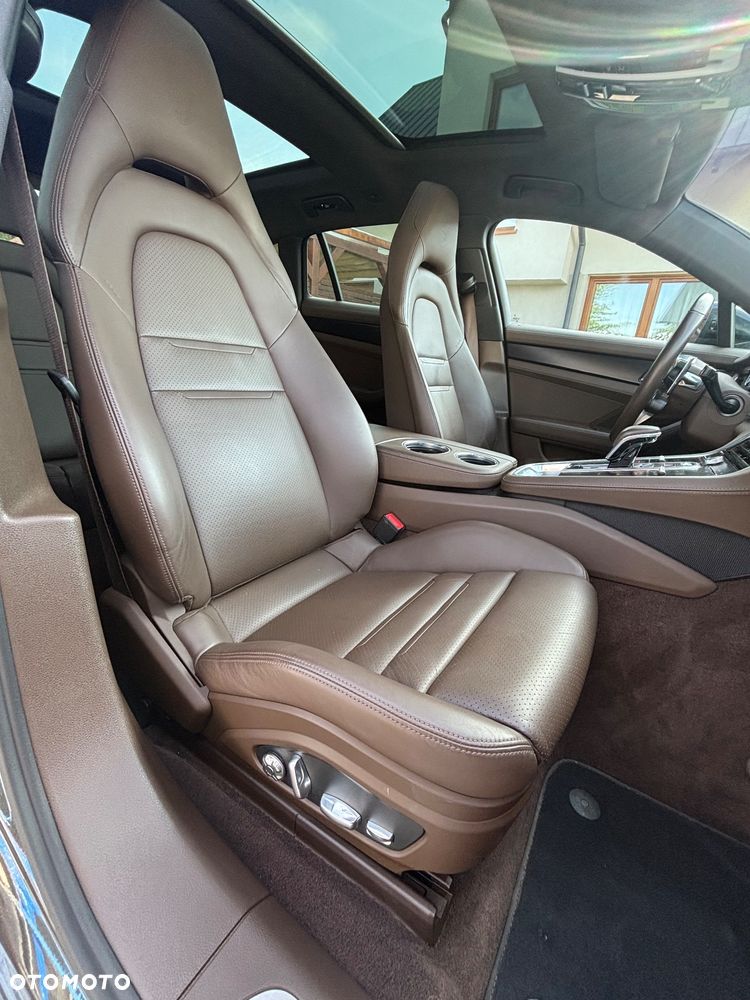 Porsche Panamera 4 Sport Turismo - 26