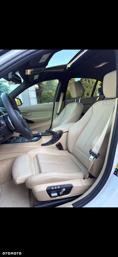 BMW Seria 3 328i xDrive - 14