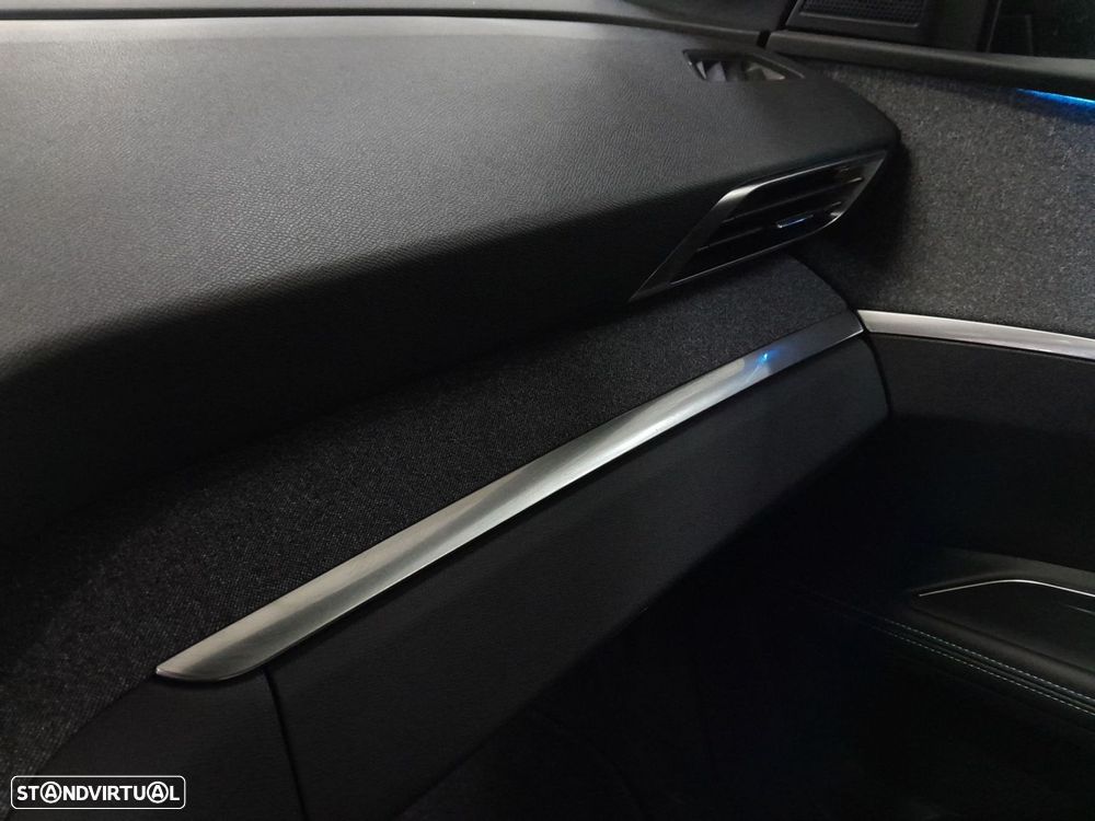 Peugeot 5008 1.2 PureTech Allure EAT8 - 23