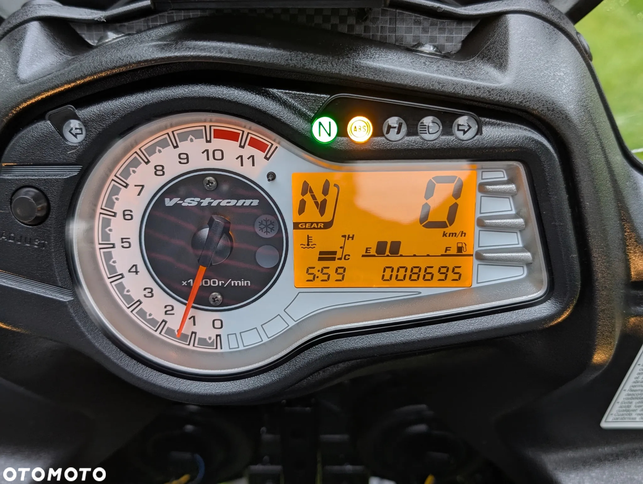 Suzuki V-STROM - 29