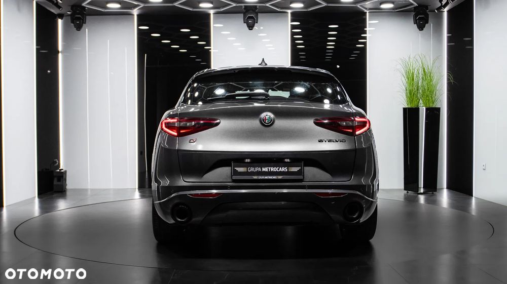 Alfa Romeo Stelvio 2.0 Turbo Veloce Q4 - 7
