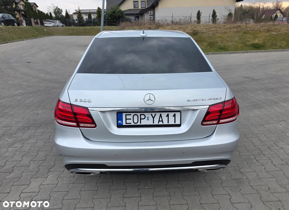 Mercedes-Benz Klasa E 300 BlueTec Hybrid - 10