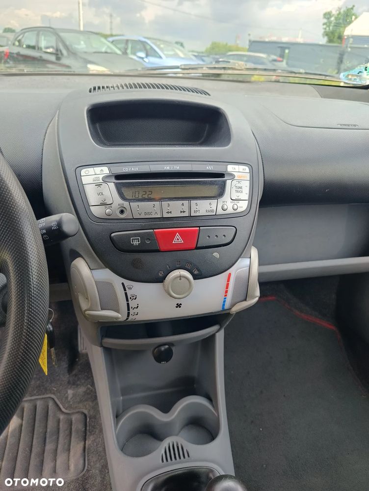 Toyota Aygo Standard - 16