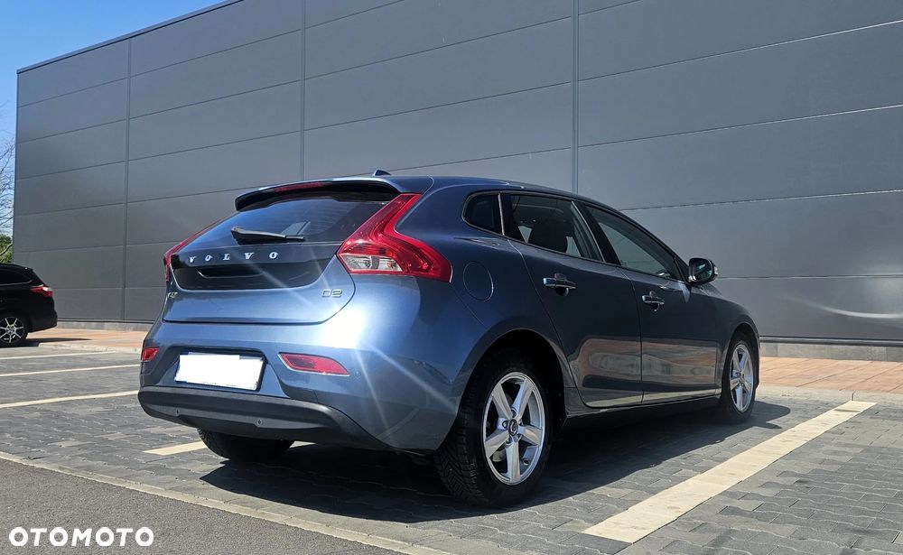 Volvo V40 D2 - 11