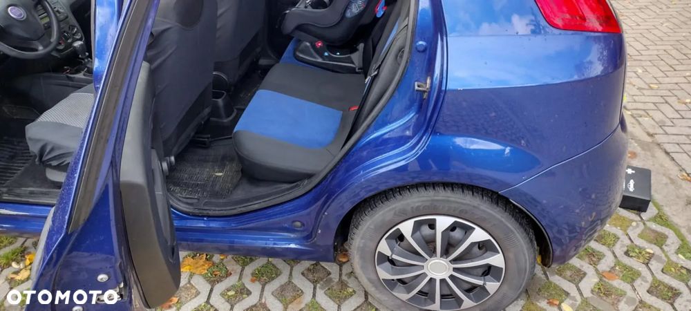Fiat Grande Punto - 36