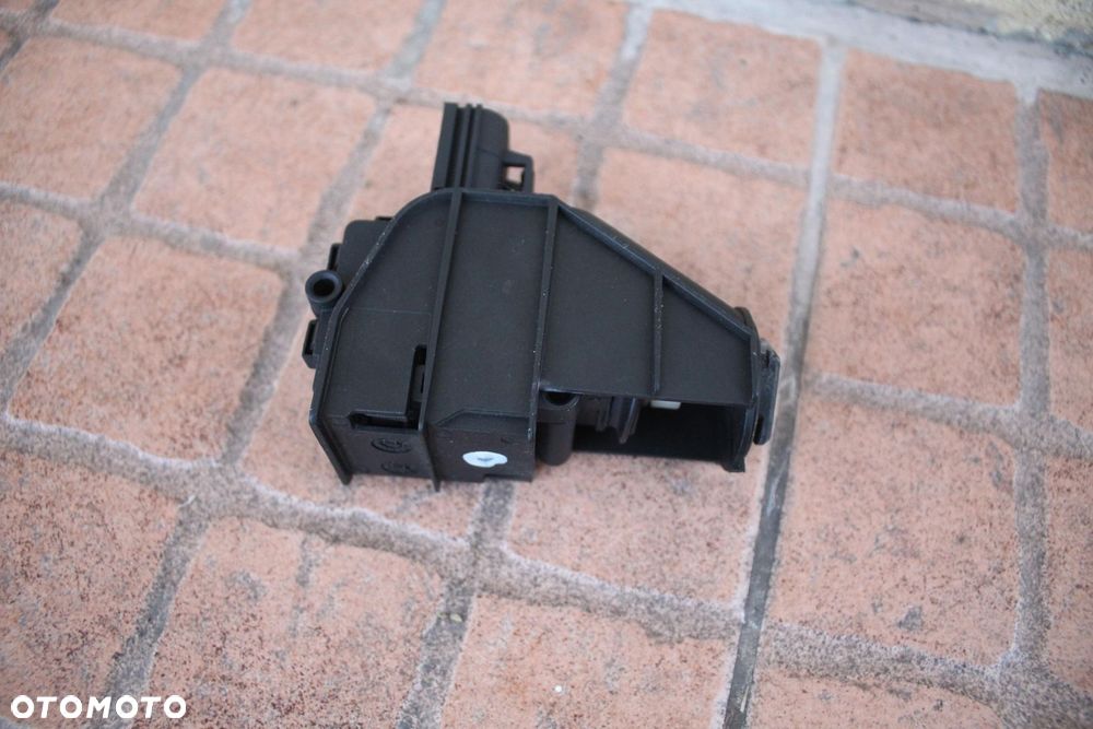 SIŁOWNIK KLAPKI WLEWU PALIWA FORD MONDEO MK4 6M21-220A20-AD - 1