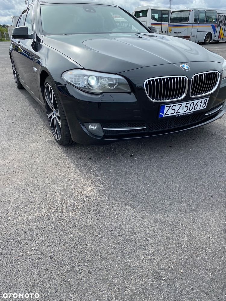 BMW Seria 5 525d - 8