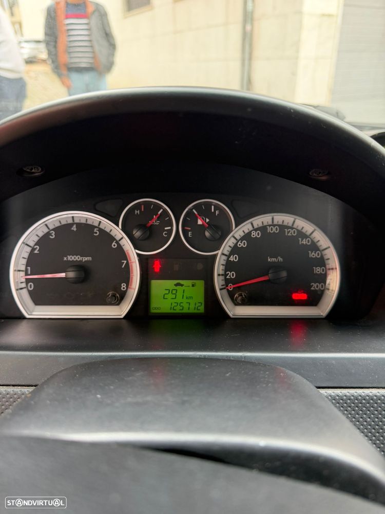 Chevrolet Aveo 1.2 L - 10