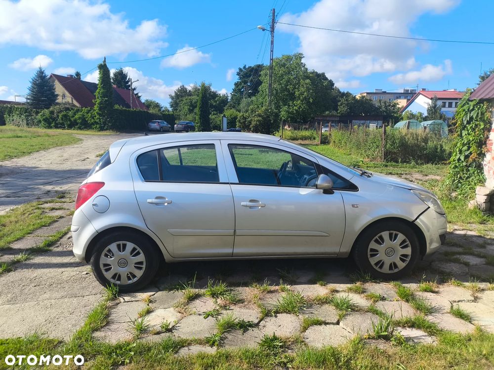 Opel Corsa 1.2 16V - 4