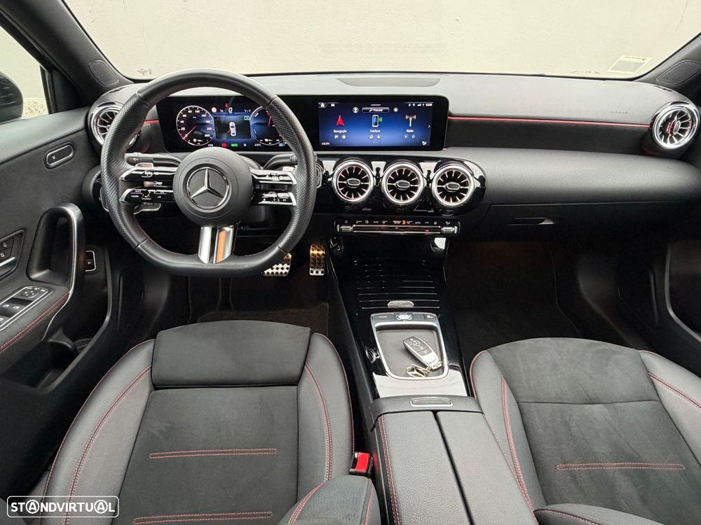 Mercedes-Benz A 250 Limousine e AMG Line - 8