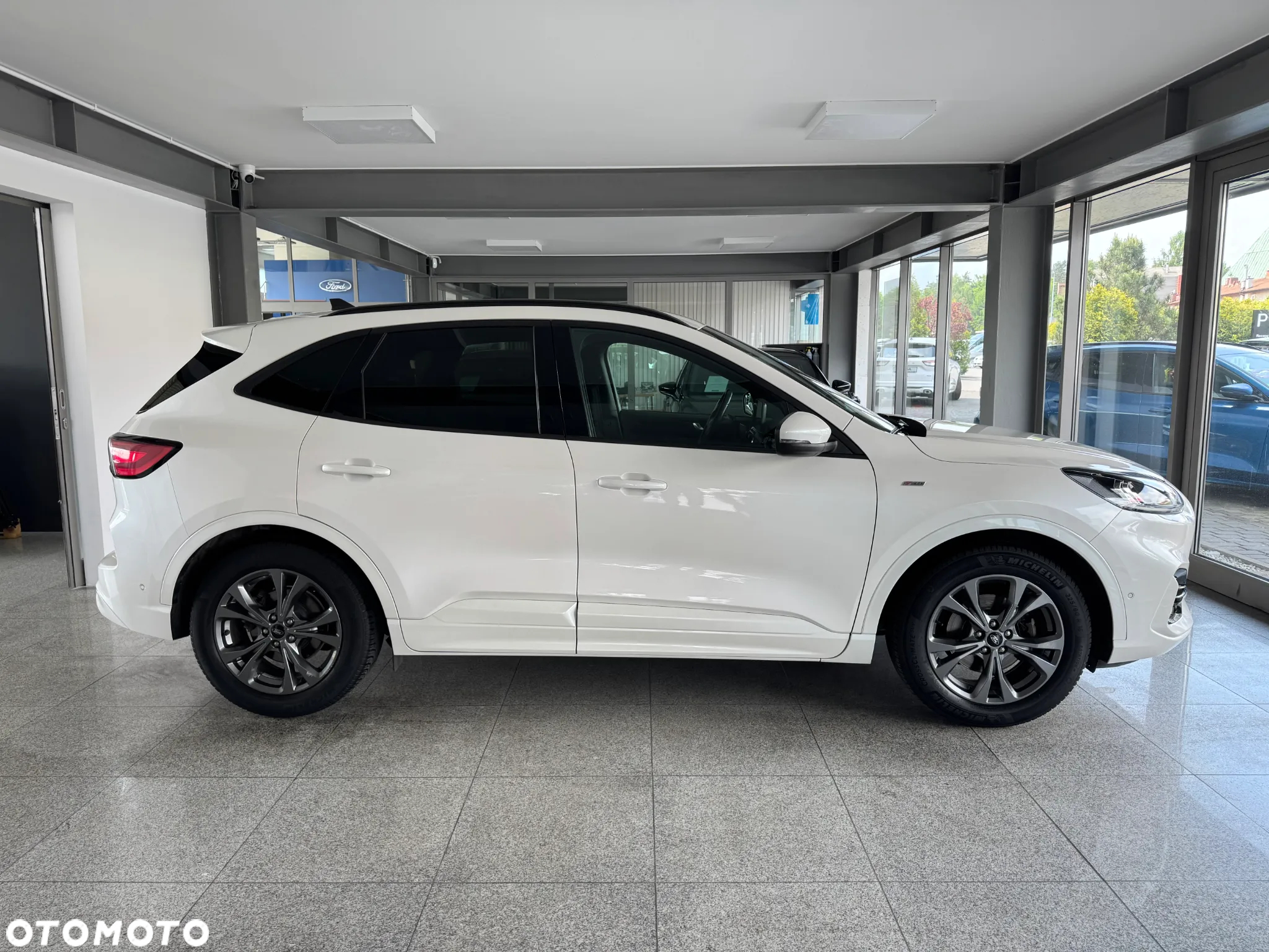 Ford Kuga 1.5 EcoBoost FWD ST-Line X - 5
