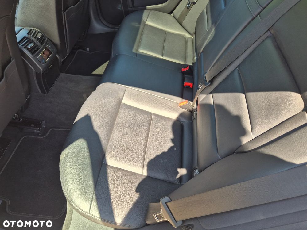 Mercedes-Benz Klasa E 300 BLUETEC 7G-TRONIC Avantgarde DPF - 21