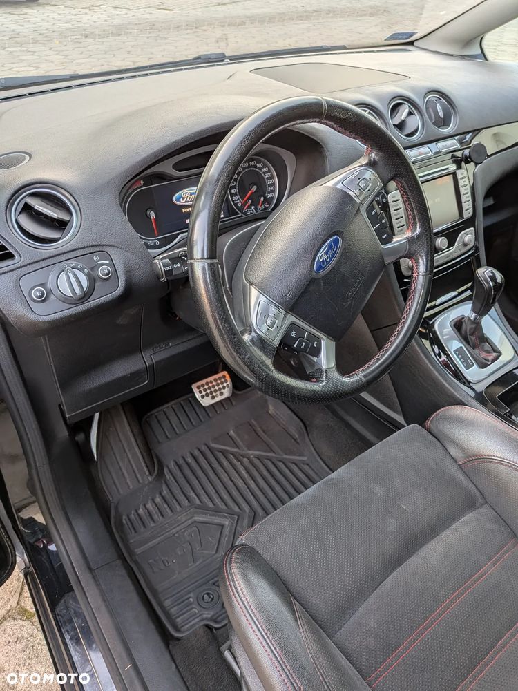 Ford S-Max - 8