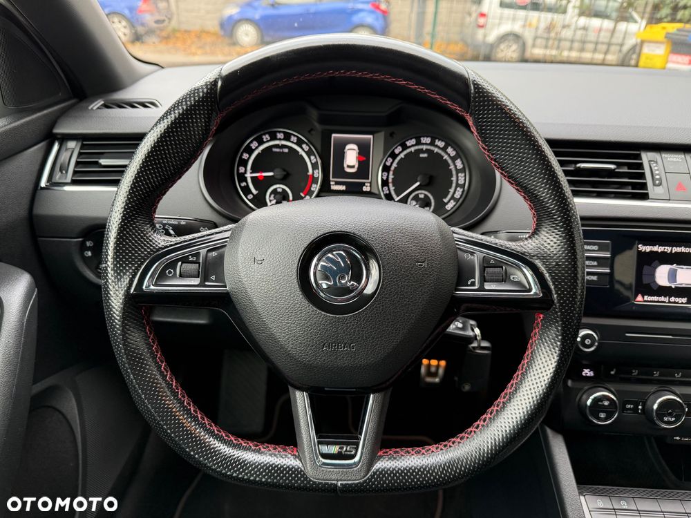 Skoda Octavia Combi 2.0 TDI RS - 20