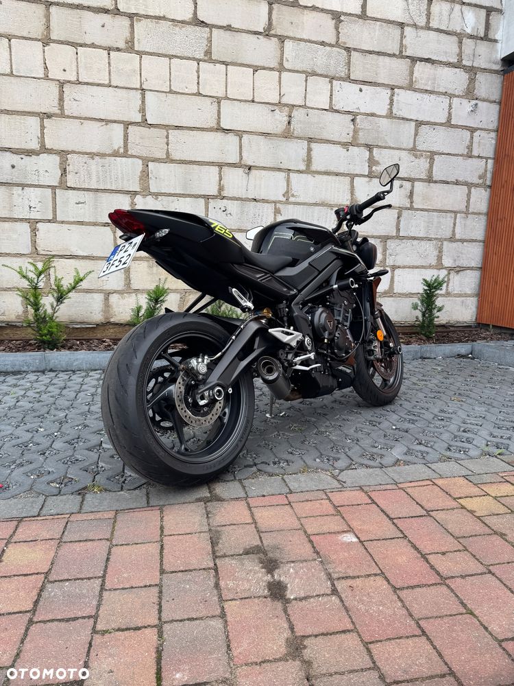 Triumph Street Triple - 36