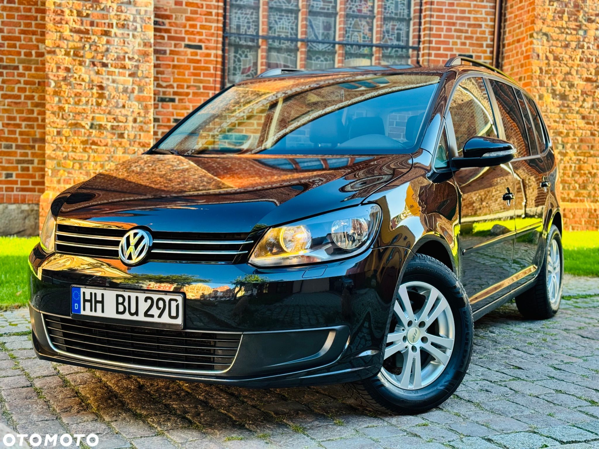Volkswagen Touran 1.6 TDI DPF BlueMotion Technology DSG Comfortline - 1