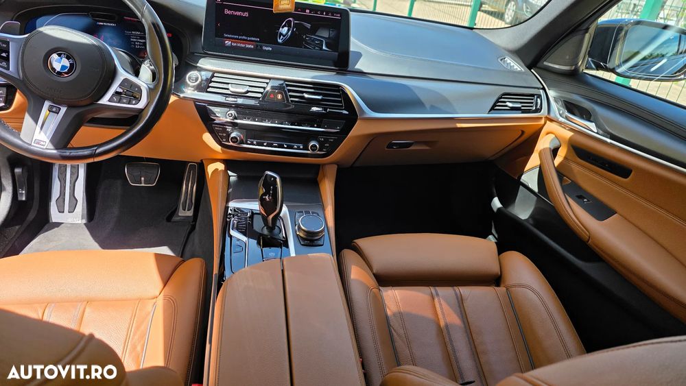 BMW Seria 5 550i xDrive - 7