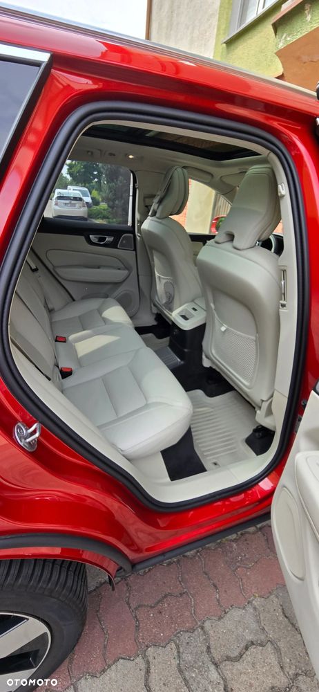 Volvo XC 60 T6 Plug-In Hybrid AWD Ultra Bright - 11