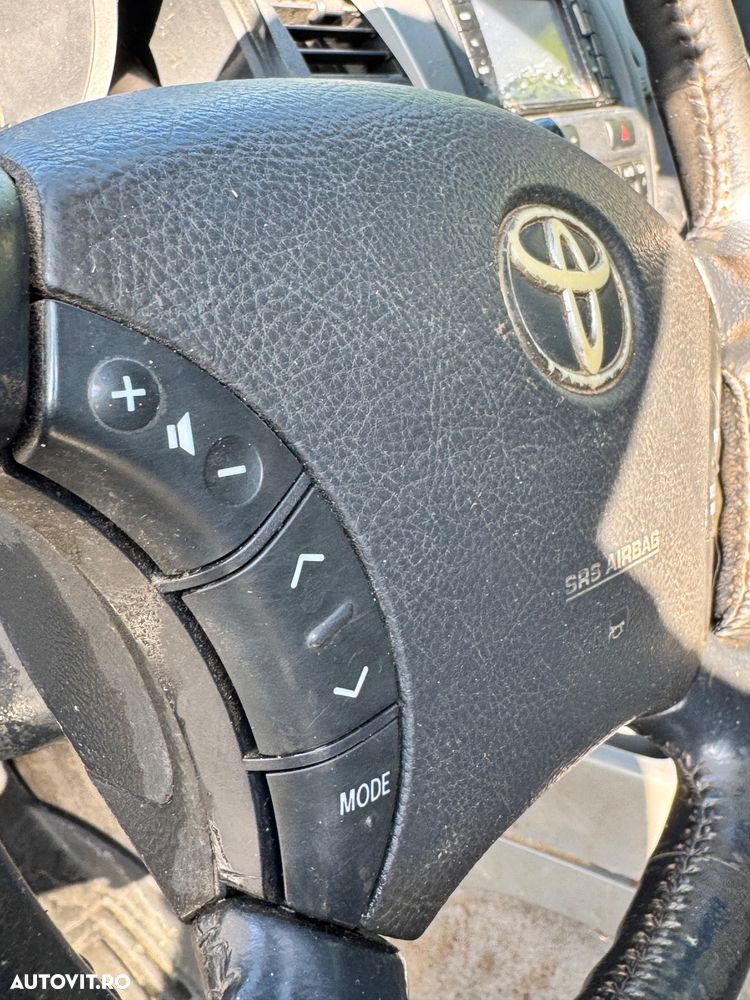 Toyota Hilux - 12