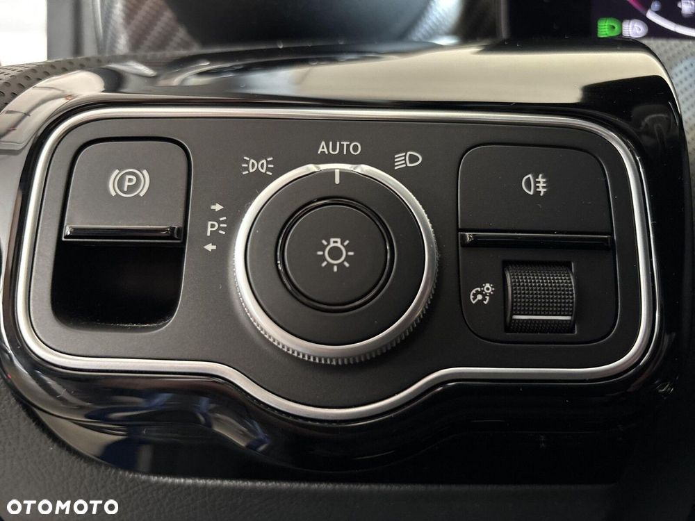 Mercedes-Benz CLA - 26